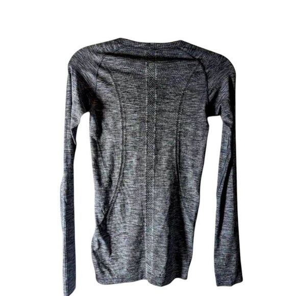 LULULEMON ATHLETICA Swiftly Tech Long Sleeve in Heathered Slate Size 4 - Picture 6 of 6